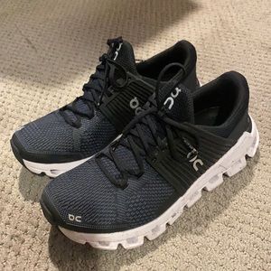On Running Cloud Swift, Black, Size 7, Gently Worn